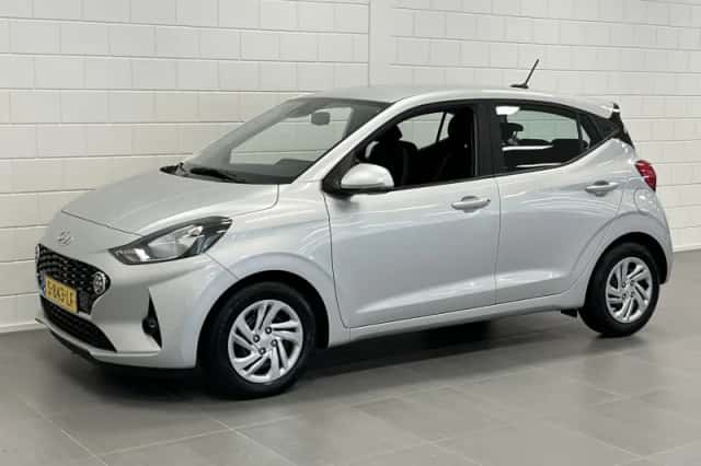 Hyundai i10 (2023) thumbnail 3