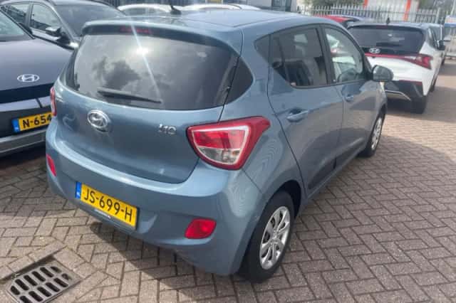 Hyundai i10 (2016) thumbnail 3