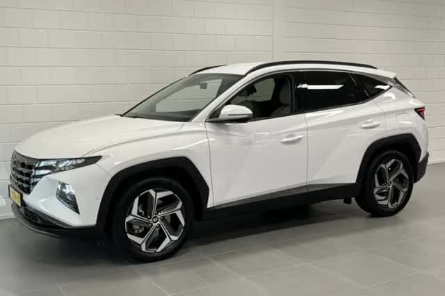 Hyundai Tucson (2024) thumbnail 3
