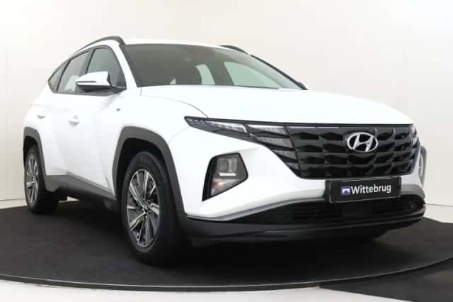 Hyundai Tucson (2022) thumbnail 3