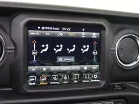 Jeep Wrangler (2023) thumbnail 18