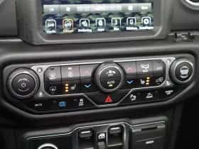 Jeep Wrangler (2023) thumbnail 24