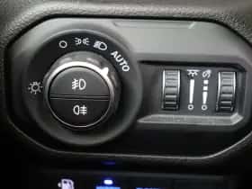 Jeep Wrangler (2023) thumbnail 28