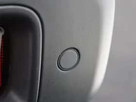 Jeep Wrangler (2023) thumbnail 33