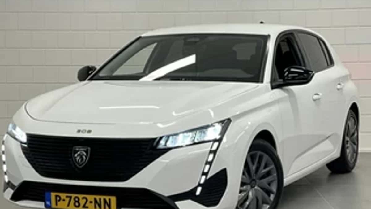 Peugeot 308 (2022) — foto 1
