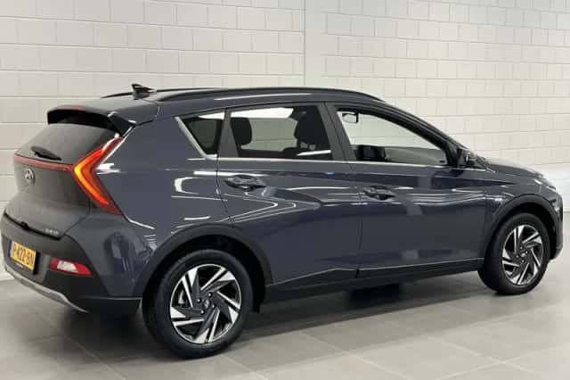 Hyundai Bayon (2022) thumbnail 4
