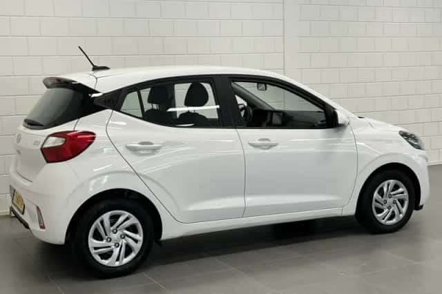 Hyundai i10 (2023) thumbnail 4
