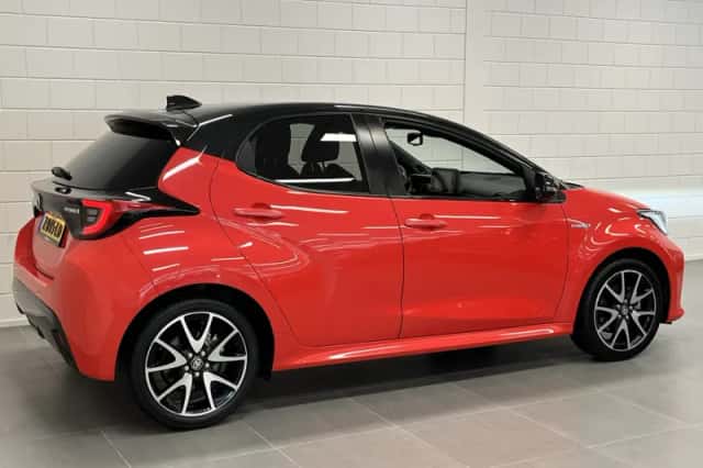 Toyota Yaris (2021) thumbnail 4
