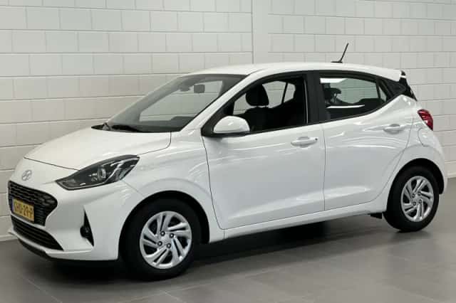 Hyundai i10 (2024) thumbnail 3