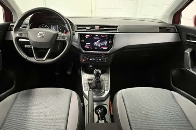 SEAT Arona (2020) thumbnail 2