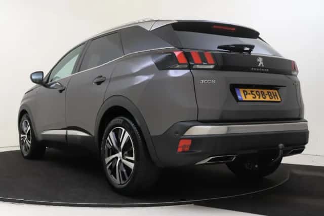 Peugeot 3008 (2020) thumbnail 4