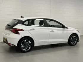 Hyundai i20 (2022) thumbnail 4