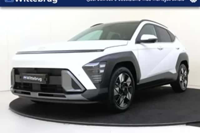 Hyundai Kona (2025) thumbnail 1