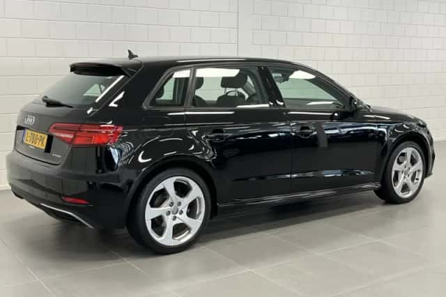 Audi A3 (2017) thumbnail 4
