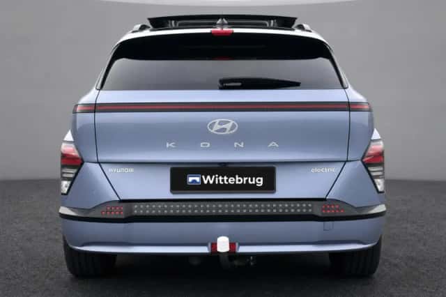 Hyundai Kona (2023) thumbnail 4