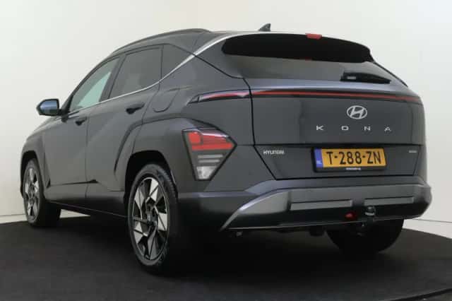 Hyundai Kona (2023) thumbnail 4