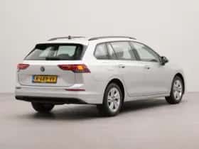 Volkswagen Golf (2021) thumbnail 2