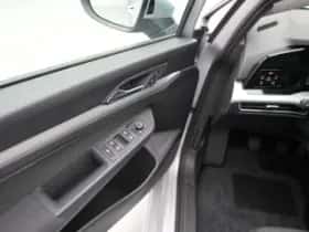 Volkswagen Golf (2021) thumbnail 24