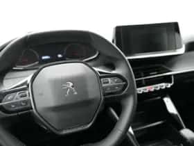 Peugeot 208 (2022) thumbnail 9