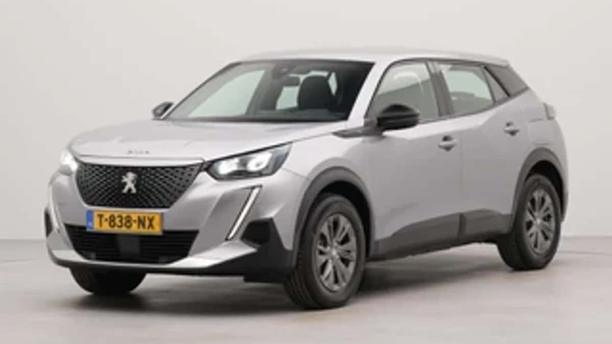 Peugeot e-2008 (2023) — foto 1