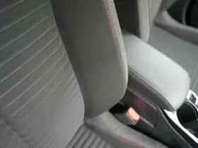 Peugeot e-2008 (2023) thumbnail 30
