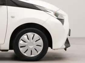 Toyota Aygo (2020) thumbnail 32