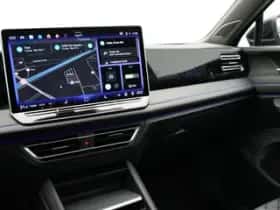 Volkswagen Tiguan (2024) thumbnail 15