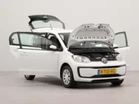 Volkswagen Up! (2021) thumbnail 35