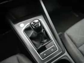 Volkswagen Golf (2021) thumbnail 13
