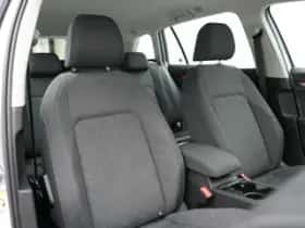 Volkswagen Golf (2021) thumbnail 24