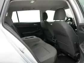 Volkswagen Golf (2021) thumbnail 26