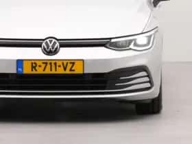 Volkswagen Golf (2021) thumbnail 33