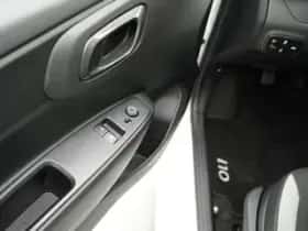 Hyundai i10 (2023) thumbnail 21