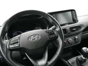 Hyundai i10 (2023) thumbnail 9