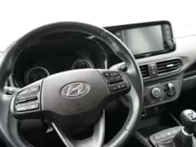 Hyundai i10 (2023) thumbnail 9