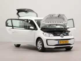Volkswagen Up! (2021) thumbnail 35