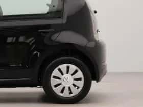 Volkswagen Up! (2023) thumbnail 31