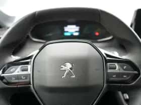 Peugeot e-208 (2023) thumbnail 21