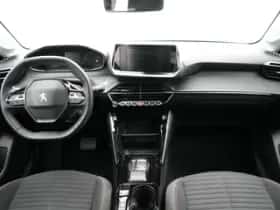 Peugeot e-208 (2023) thumbnail 5