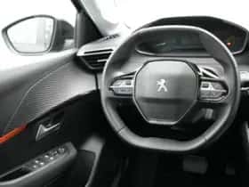 Peugeot e-208 (2023) thumbnail 6