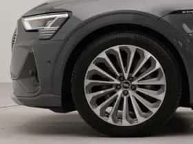 Audi e-tron (2021) thumbnail 43