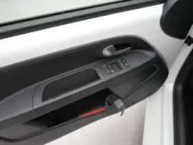Volkswagen Up! (2023) thumbnail 15