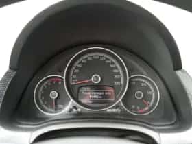 Volkswagen Up! (2023) thumbnail 9