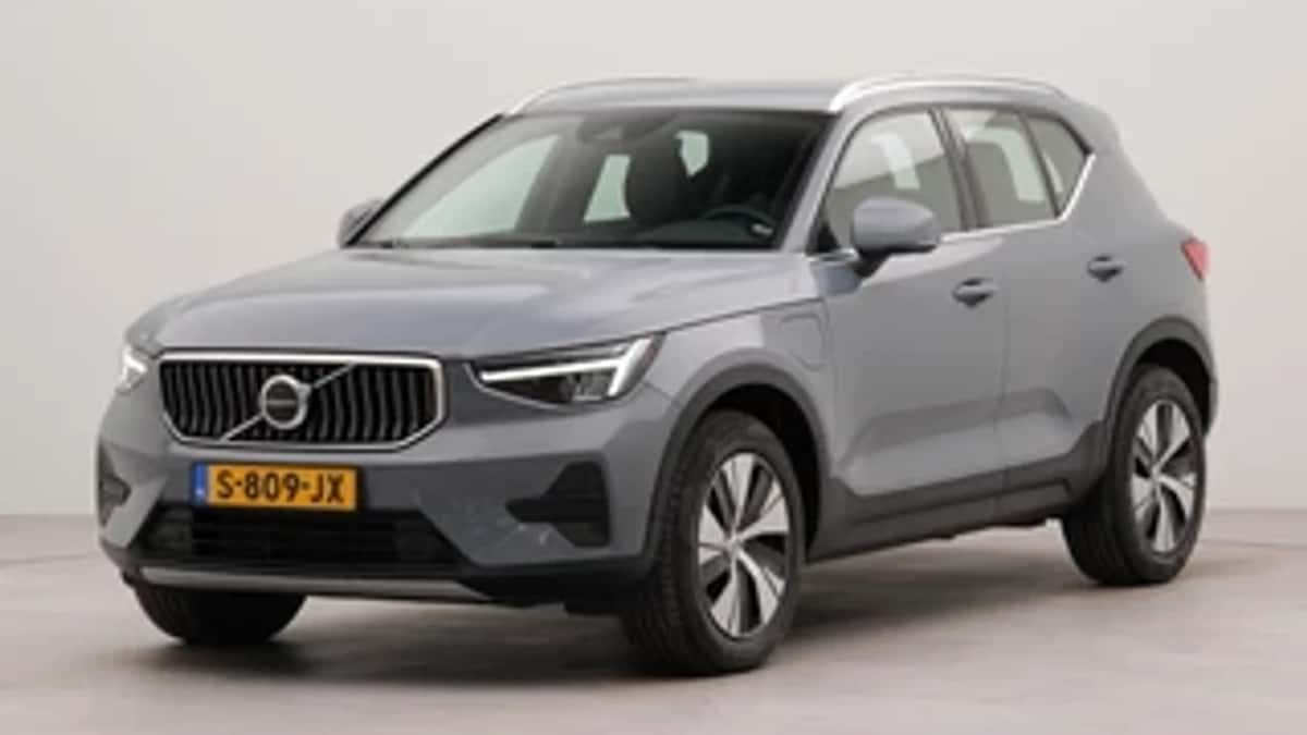Volvo XC40 (2023) — foto 1