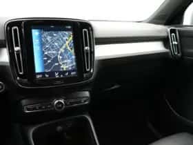 Volvo XC40 (2023) thumbnail 16