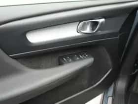Volvo XC40 (2023) thumbnail 23