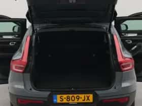 Volvo XC40 (2023) thumbnail 42