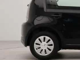 Volkswagen Up! (2023) thumbnail 32