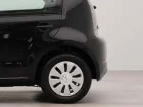 Volkswagen Up! (2023) thumbnail 31