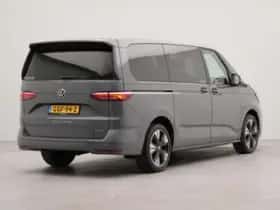 Volkswagen Multivan (2024) thumbnail 2